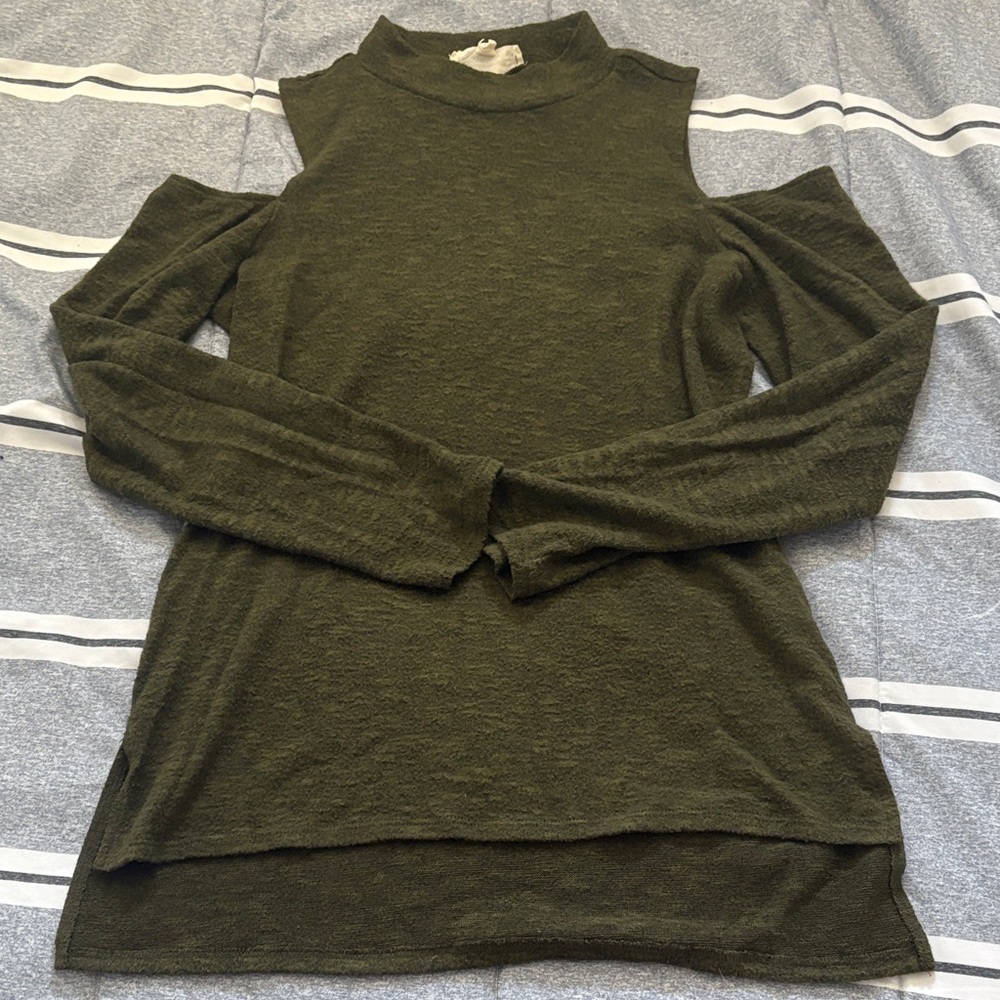 Cold-Shoulder Top